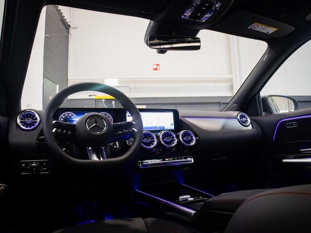 Mercedes-Benz GLA-KLASSE 180 Star Edition AMG Line Panorama dak