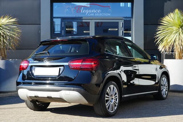 Mercedes-Benz GLA-KLASSE 180 d Business Solution 109pk Navigatie/Stoelverwarming/Camera