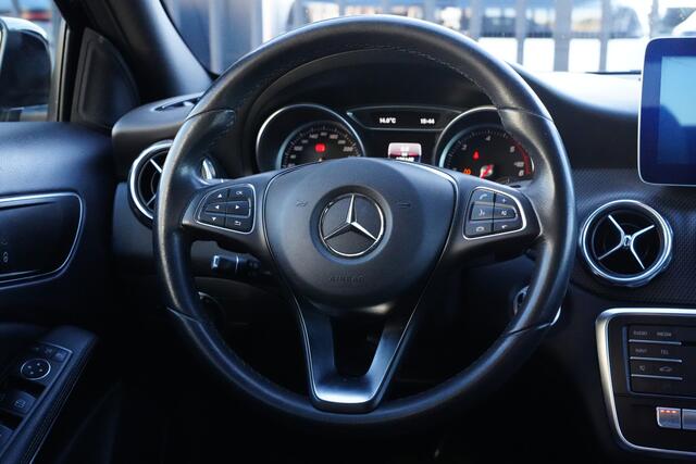 Mercedes-Benz GLA-KLASSE 180 d Business Solution 109pk Navigatie/Stoelverwarming/Camera