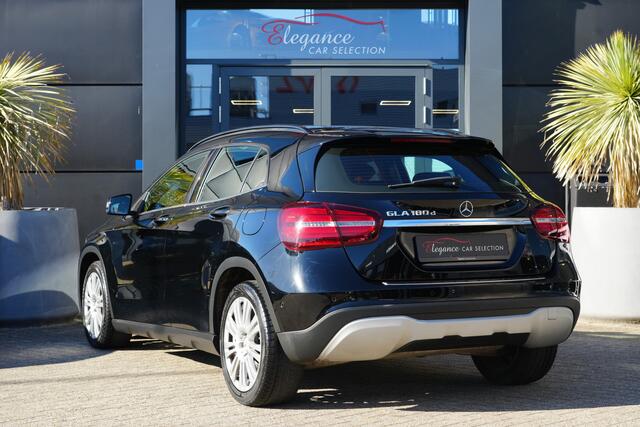 Mercedes-Benz GLA-KLASSE 180 d Business Solution 109pk Navigatie/Stoelverwarming/Camera