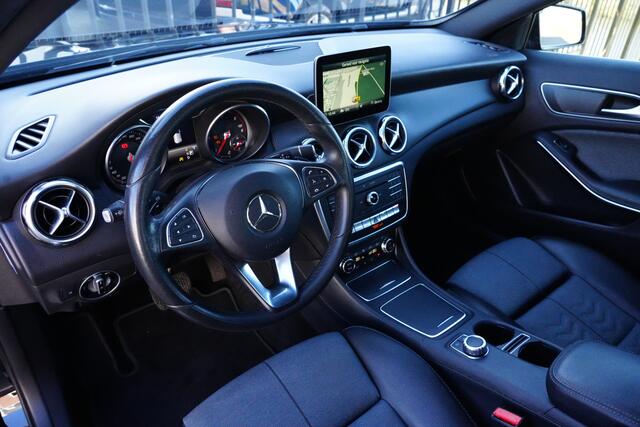 Mercedes-Benz GLA-KLASSE 180 d Business Solution 109pk Navigatie/Stoelverwarming/Camera