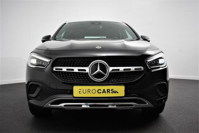 Mercedes-Benz GLA-KLASSE 200 163pk Automaat Progressive Premium Panorama dak Navigatie Camera Stoelverwarming Electrisch bedienbare achterklep Led