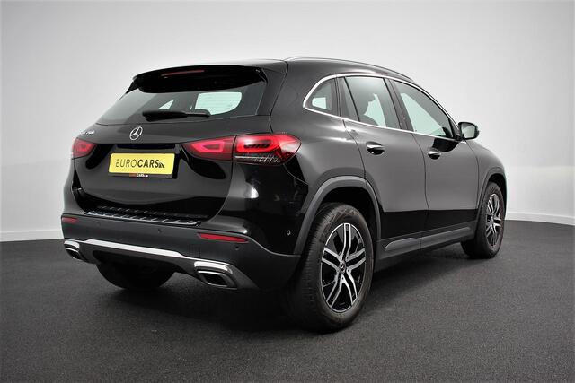 Mercedes-Benz GLA-KLASSE 200 163pk Automaat Progressive Premium Panorama dak Navigatie Camera Stoelverwarming Electrisch bedienbare achterklep Led