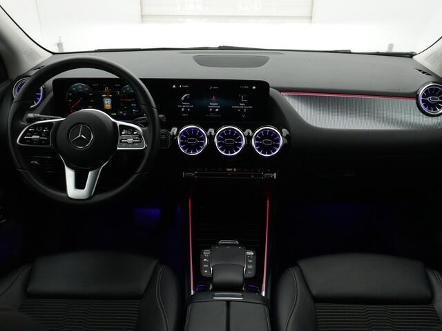 Mercedes-Benz GLA-KLASSE 250 e Progressive | Lichtmetalen velgen | Navigatie | Parking support | Camera achter | Inclusief 24 maanden MB Certified garantie voor Europa.