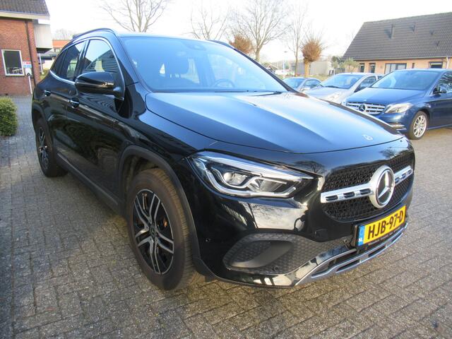 Mercedes-Benz GLA-KLASSE 200 Business Solution