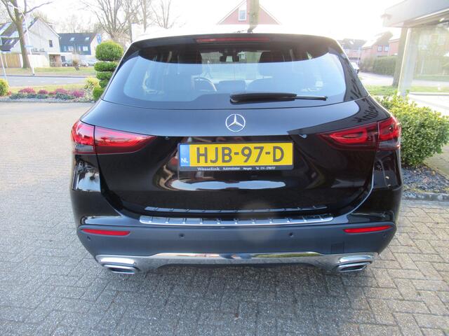 Mercedes-Benz GLA-KLASSE 200 Business Solution