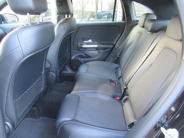 Mercedes-Benz GLA-KLASSE 200 Business Solution
