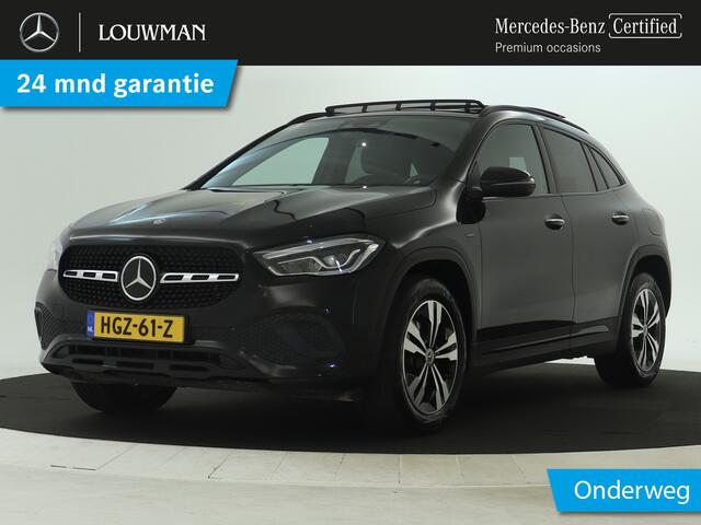 Mercedes-Benz GLA-KLASSE 250 e Plug-In Hybride | Panorama Schuif-Kanteldak | Distronic | Sfeerverlichting | Night Pakket | Dodehoek Assist. Inclusief 24 maanden Mercedes-Benz Certified garantie voor Europa.