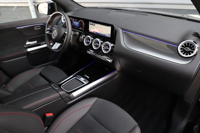 Mercedes-Benz GLA-KLASSE 250e AMG Aut8 | 218PK | Panoramadak | Multibeam | Sfeerverlichting | Keyles-go | ACC | Stuurwielverw. | Carbon |