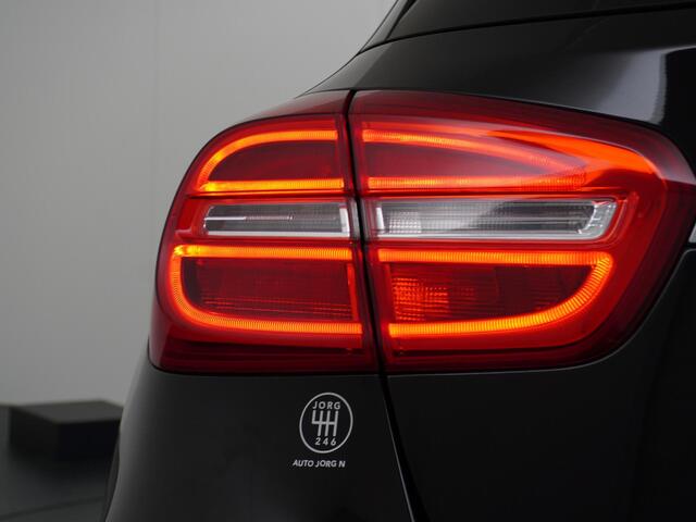 Mercedes-Benz GLA-KLASSE 180 AMG Night Edition Plus