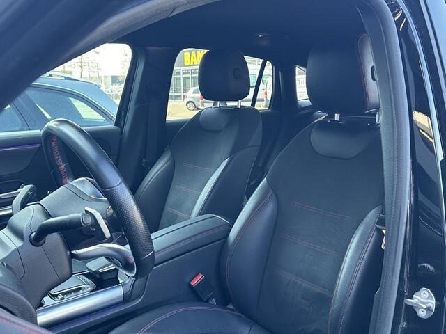 Mercedes-Benz GLA-KLASSE 180 AMG Line l Trekhaak l Camera l Whitescreen l Sfeerverlichting l Lightpakket l Led koplampen l MBUX l Carbon inleg l Tempomaat l