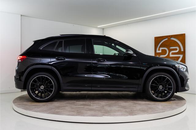 Mercedes-Benz GLA-KLASSE 250 e AMG Line 218PK | Pano | Sfeer | Trekhaak | AR | Carplay | 12 MND Garantie