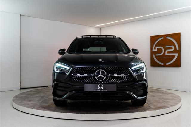 Mercedes-Benz GLA-KLASSE 250 e AMG Line 218PK | Pano | Sfeer | Trekhaak | AR | Carplay | 12 MND Garantie