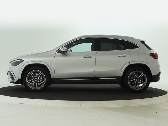 Mercedes-Benz GLA-KLASSE 250 e AMG Face Lift Plug-In Hybride | AMG Line | Sfeerverlichting | Achteruitrijcamera | Keyless-Go comfortpakket | Inclusief 24 maanden MB Certified garantie voor Europa.