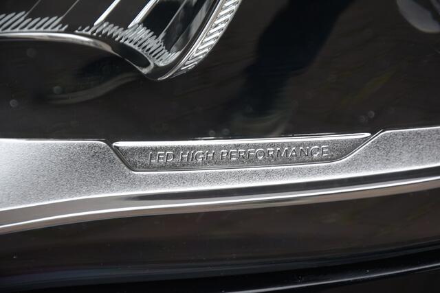 Mercedes-Benz GLA-KLASSE 180 Business Solution AMG