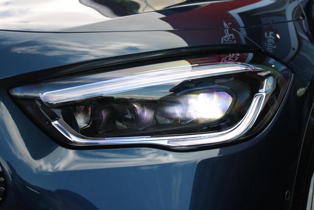 Mercedes-Benz GLA-KLASSE 250 e AMG LINE | SFEER VERLICHTING | PANORAMISCH SCHUIF/KANTEL DAK | MULTI BEAM LED KOPLAMPEN | APPLE CARPLAY/ANDROID AUTO | ACHTERUITRIJ CAMERA | 19" LICHTMETALEN VELGEN | STOEL VERWARMING | NAVIGATIE | PARKEERSENSOREN VOOR EN ACHTER | KEYLESS ENTRY/STAR