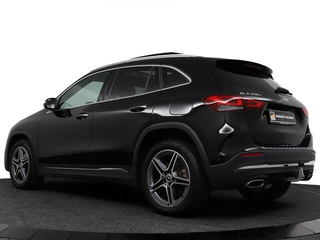 Mercedes-Benz GLA-KLASSE AMG 250 e Plug-In Hybride 263 pk Premium Plus | Panorama | Carbon | Trekhaak | DAB+ | Camera | Memory - RIJKLAAR