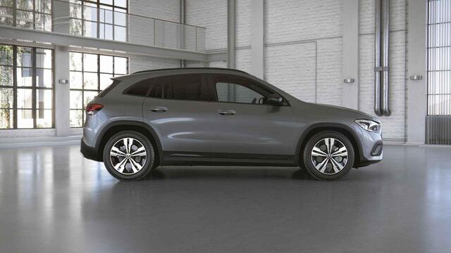 Mercedes-Benz GLA-KLASSE 250 e Luxury Line | Getint glas | Widescreen | Stoelverwarming |
