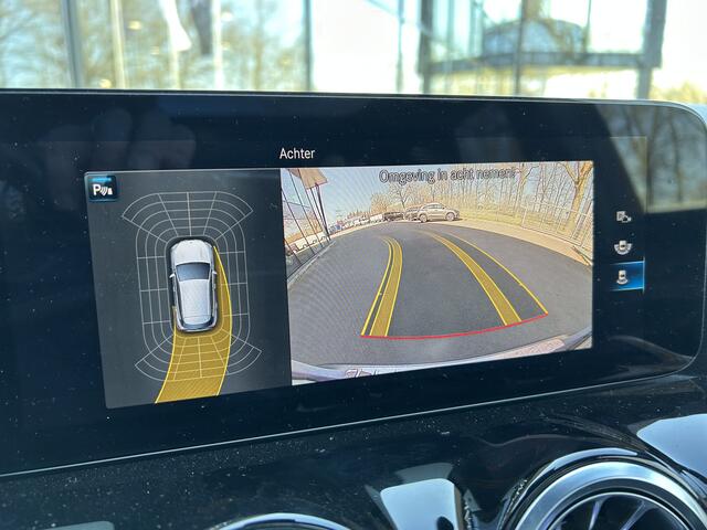 Mercedes-Benz GLA-KLASSE 250e AMG // Panoramadak // Magno Grijs // Carplay // Keyless Entry // Sfeerverlichting // Multibeam LED /? 20 inch