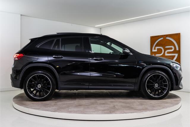 Mercedes-Benz GLA-KLASSE 250 e AMG 218PK | Pano | Burmester | Sfeer | Keyless | Carbon | VOL! 12 MND Garantie