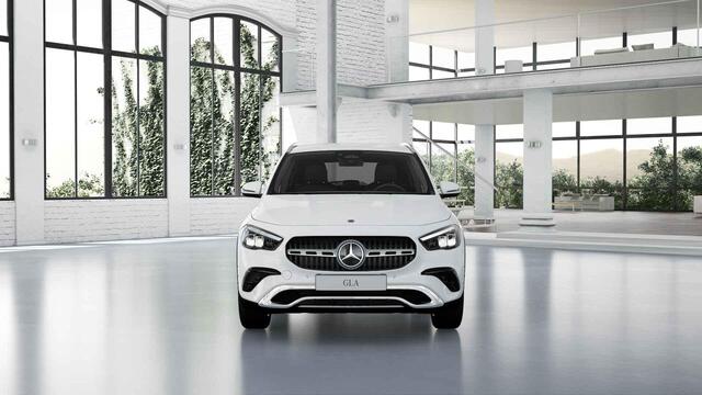 Mercedes-Benz GLA-KLASSE 250 e Luxury Line | Verwarmd stuur | Elektrische achterklep | Widescreen cockpit |