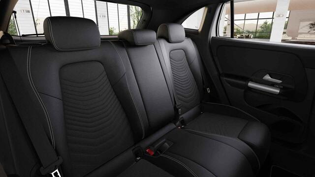 Mercedes-Benz GLA-KLASSE 250 e Luxury Line | Verwarmd stuur | Elektrische achterklep | Widescreen cockpit |