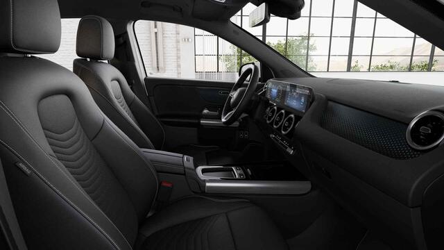 Mercedes-Benz GLA-KLASSE 250 e Luxury Line | Verwarmd stuur | Elektrische achterklep | Widescreen cockpit |
