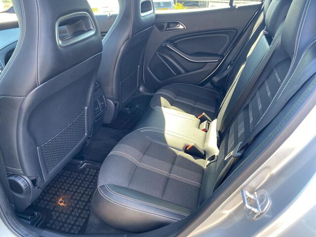 Mercedes-Benz GLA-KLASSE 180 | Automaat | Navi | Clima | A-Camera | Trekhaak | Elec. A-Klep |