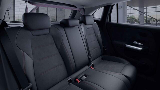 Mercedes-Benz GLA-KLASSE 250 e AMG Line | Panoramadak | AMG | Multibeam | 360 camera |