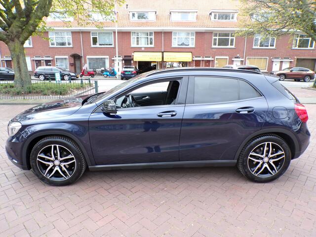 Mercedes-Benz GLA-KLASSE 180 Ambition NL AUTO NAP/PANORAMADAK.....