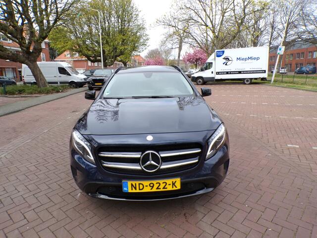 Mercedes-Benz GLA-KLASSE 180 Ambition NL AUTO NAP/PANORAMADAK.....