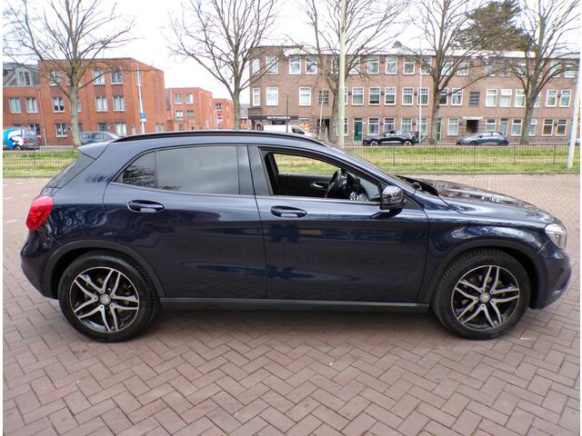 Mercedes-Benz GLA-KLASSE 180 Ambition NL AUTO NAP/PANORAMADAK.....