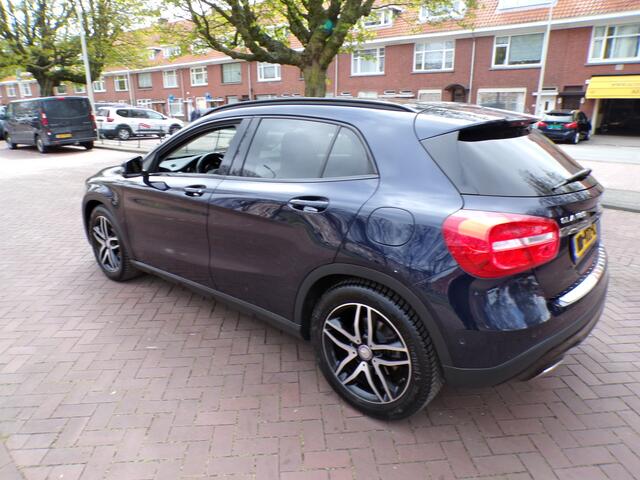 Mercedes-Benz GLA-KLASSE 180 Ambition NL AUTO NAP/PANORAMADAK.....