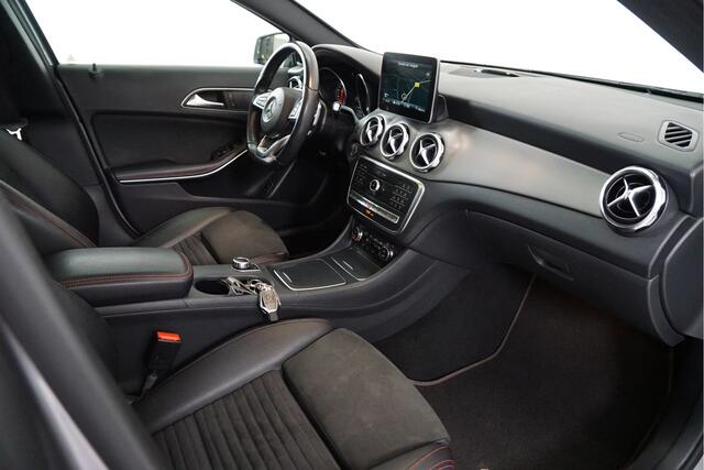 Mercedes-Benz GLA-KLASSE 250 4Matic AMG Premium Plus | Panorama | Camera | Dodehoek |