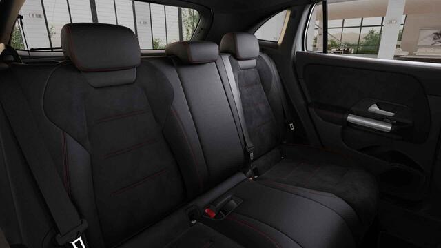 Mercedes-Benz GLA-KLASSE 250 e AMG Line | Panoramadak | Keyless | Achteruitrijcamera | Sfeerverlichting | Stoelverwarming |