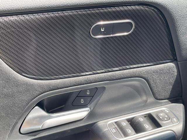 Mercedes-Benz GLA-KLASSE 250 e | AMG Nightpakket | Easy Pack achterklep | Night pakket | Easy Pack