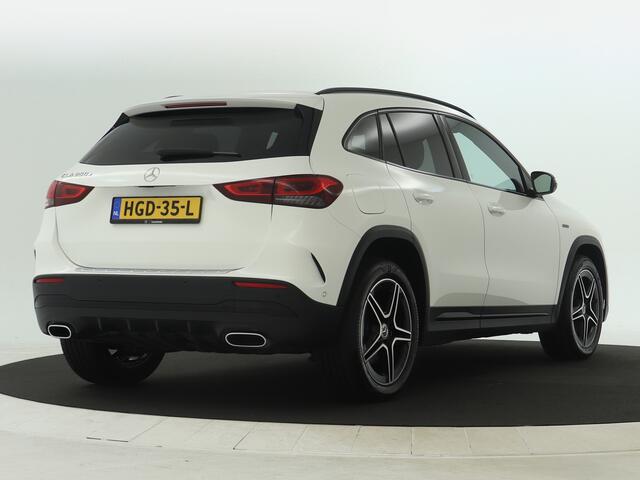 Mercedes-Benz GLA-KLASSE 250 e AMG Plug-In Hybride | AMG Line | Night Pakket | Distronic | Dodehoek Assist | Led koplampen | Sfeerverlichting | Inclusief 24 maanden MB Certified garantie voor Europa.