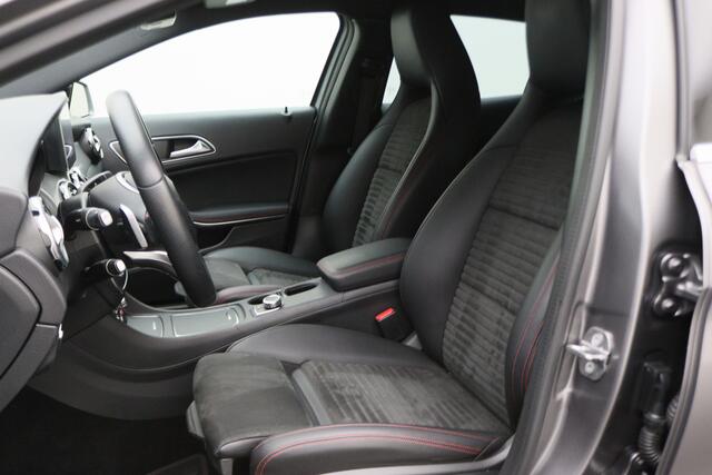 Mercedes-Benz GLA-KLASSE 180 Business Solution AMG Automaat