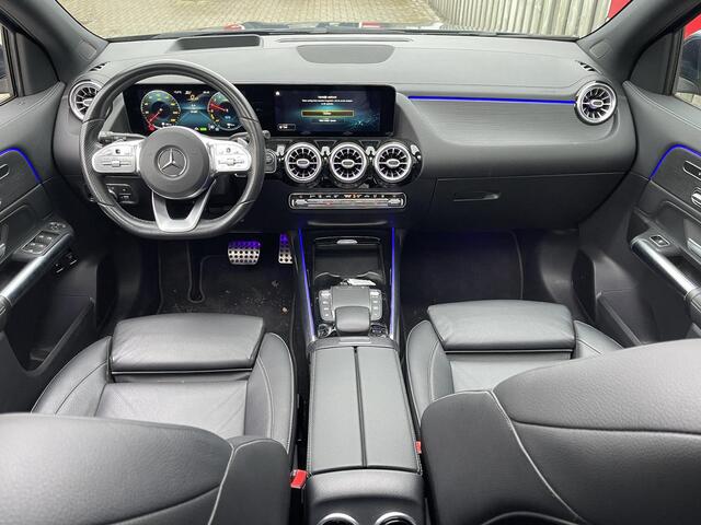 Mercedes-Benz GLA-KLASSE 250 e Business Solution AMG Limited 20"/Panoramadak/Leder + memory/Adaptieve cruise/Multibeam LED/360 camera/Elektrische klep/Stoelverwarming/Dodehoek/Sfeerverlichting