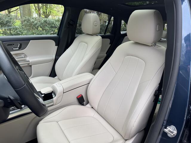 Mercedes-Benz GLA-KLASSE 180, Burmeister, Memory, Pano