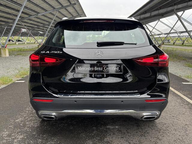 Mercedes-Benz GLA-KLASSE 250 e Luxury Line | Winter pakket | Achteruitrijcamera| Apple carplay | Widescreen |