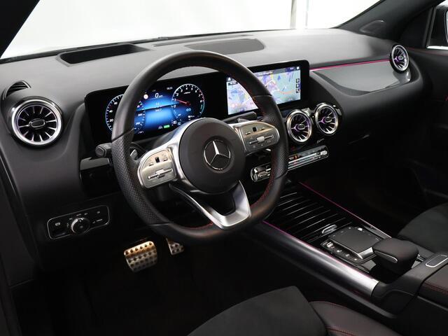 Mercedes-Benz GLA-KLASSE 250 e AMG Line | Panoramadak | Night | Memory | Multibeam | Rijassistentiepakket | 360 graden camera |