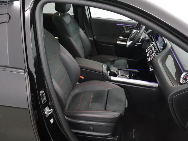 Mercedes-Benz GLA-KLASSE 250 e AMG Line | Panoramadak | Night | Memory | Multibeam | Rijassistentiepakket | 360 graden camera |