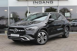 mercedes-benz-gla-klasse-250-e-luxu