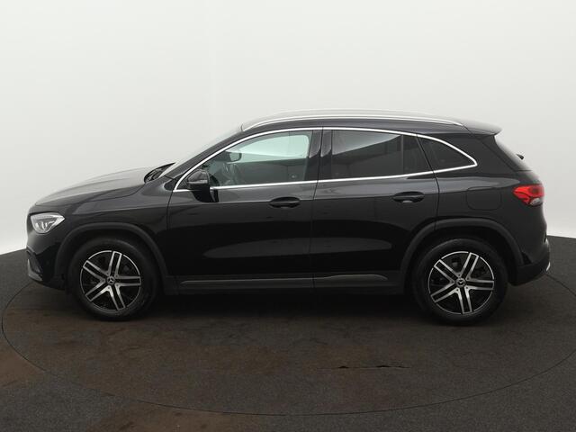Mercedes-Benz GLA-KLASSE 200 Business Line 1/2-LEER CAMERA NAVI