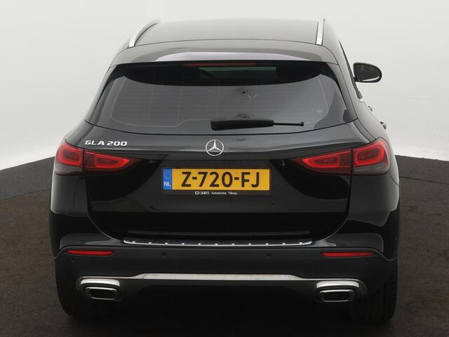 Mercedes-Benz GLA-KLASSE 200 Business Line 1/2-LEER CAMERA NAVI