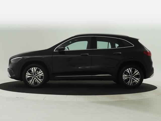 Mercedes-Benz GLA-KLASSE 250 e Face Lift Plug-In Hybride | Dodehoek Assist | Verkeersborden herkenning | Sfeerverlichting | Achteruitrijcamera | Inclusief 24 maanden MB Certified garantie voor Europa.