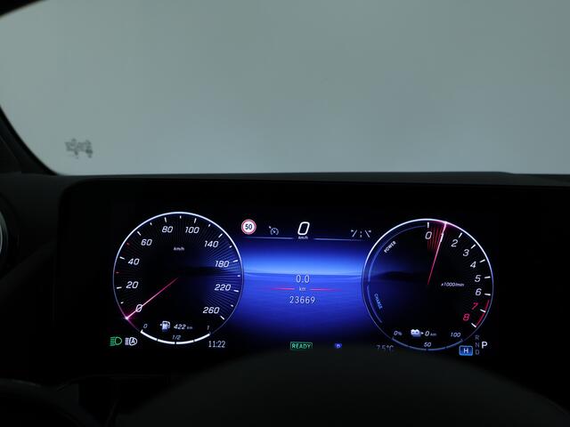 Mercedes-Benz GLA-KLASSE 250 e Face Lift Plug-In Hybride | Dodehoek Assist | Verkeersborden herkenning | Sfeerverlichting | Achteruitrijcamera | Inclusief 24 maanden MB Certified garantie voor Europa.