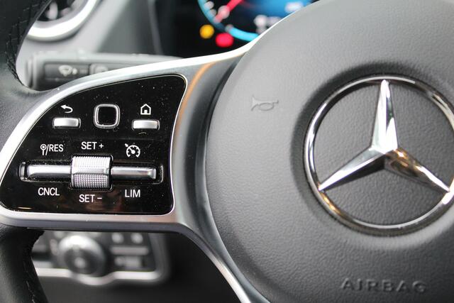 Mercedes-Benz GLA-KLASSE 200 Progressive | Trekhaak | Memory | 360° |