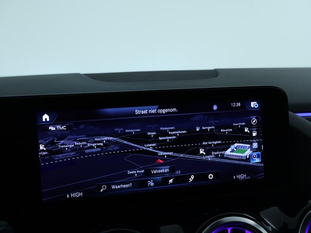 Mercedes-Benz GLA-KLASSE 250 e AMG-Line Phev | Panorama Schuif-Kanteldak | Memory stoelen | Dodehoek assist | Multibeam LED | Inclusief 24 maanden MB Certified garantie voor Europa.